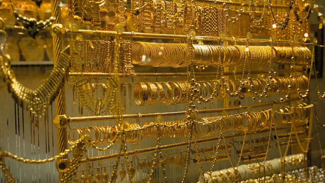 تحرك سعر الغرام.. أسعار الذهب في سوريا تتقلص أمام تماسك الليرة المحلية اليوم